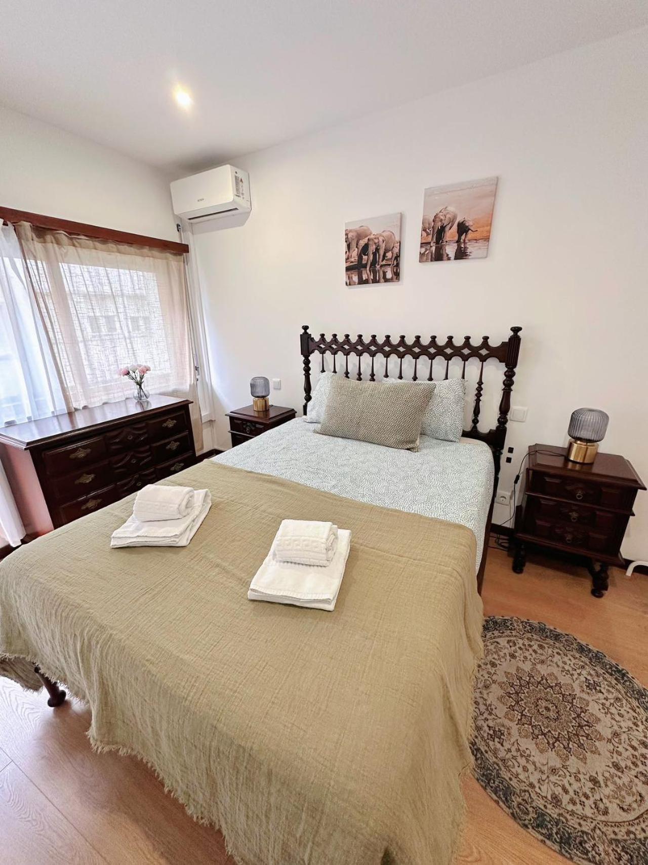 Downtown 2 Minutes By Walk To Center And Metro-direct To Airpot T4 * Oporto